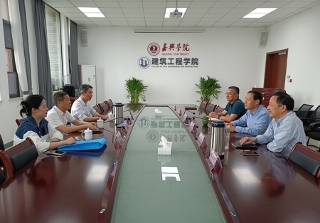 桐升公司董事長(zhǎng)朱建良和副總經(jīng)理費(fèi)建強(qiáng)帶隊(duì)赴嘉興學(xué)院建筑工程學(xué)院走訪(fǎng)交流